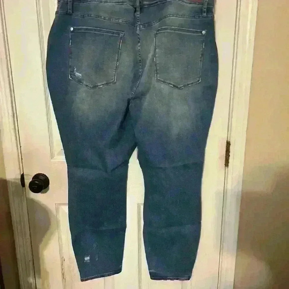 NWT Judy Blue Jeans 24W High Waist Distressed Faded Medium Wash Skinny Fit - Picture 5 of 5